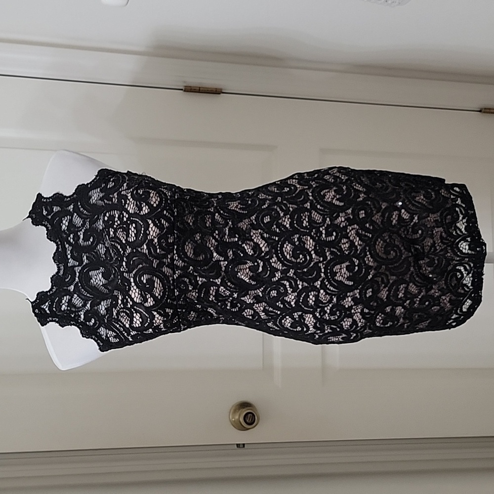 Sequin Hearts Size 3 Black Lace Sleeveless over Nude Strapless Cocktail Dress